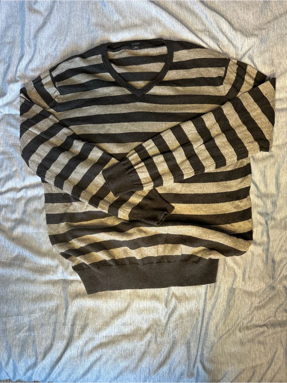 J. Crew L Men's V-Neck Striped Sweater - Black & Gray Stripes